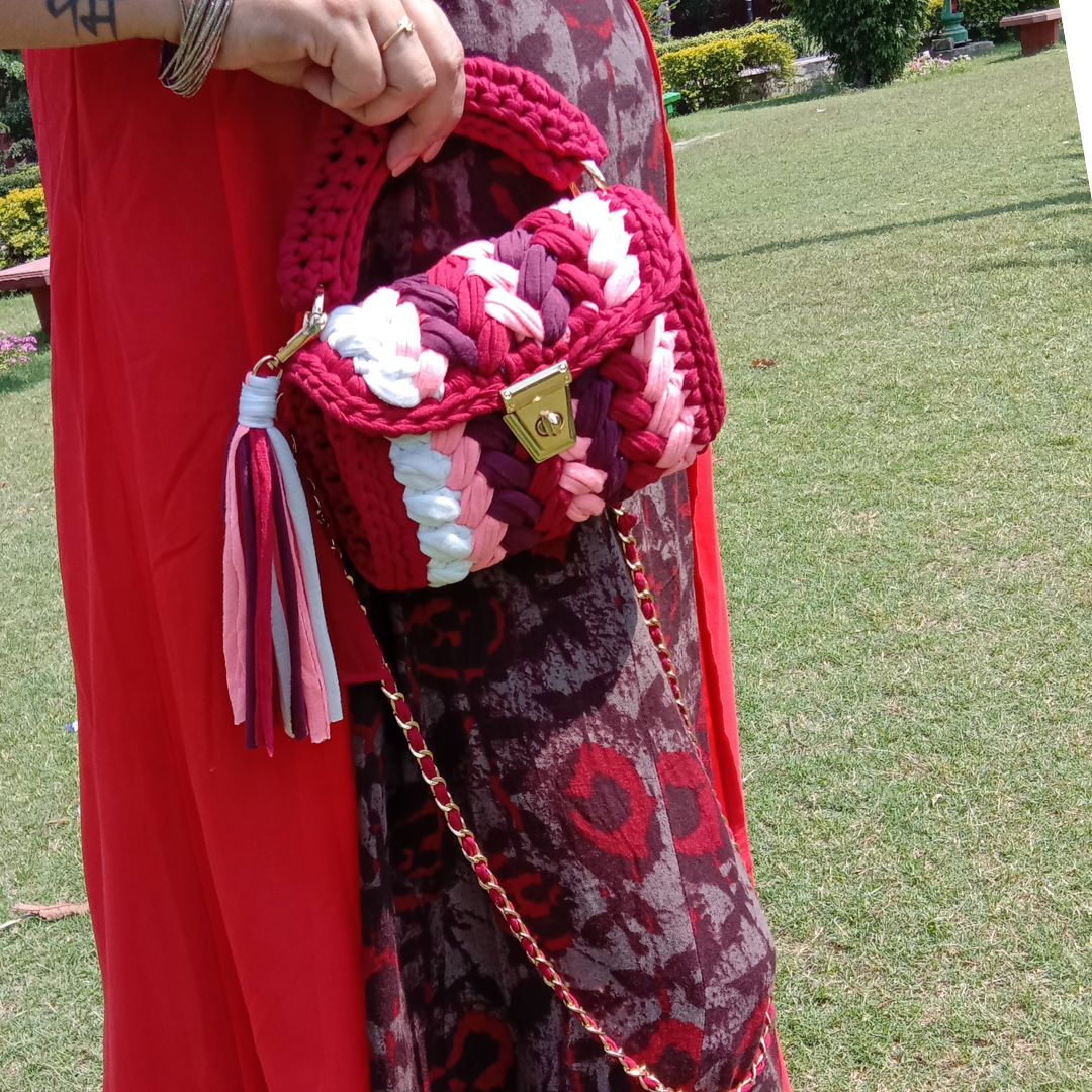 Shiroli Handmade Maroon Tint Crochet Handbag - Image 4