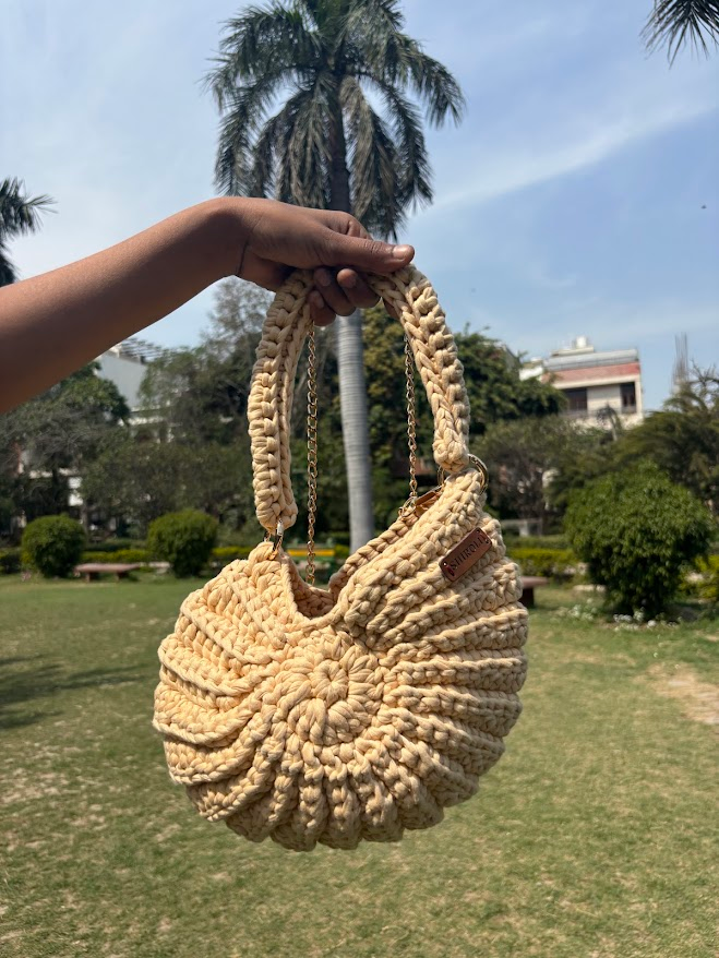Shell Bag Designer Shiroli Handmade Designer Beige - Shell Crochet Sling Bag